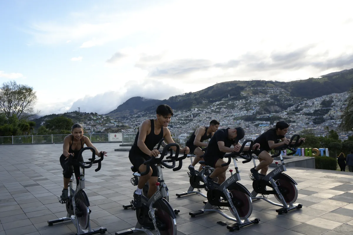 Cycling outdoor con vista a Quito